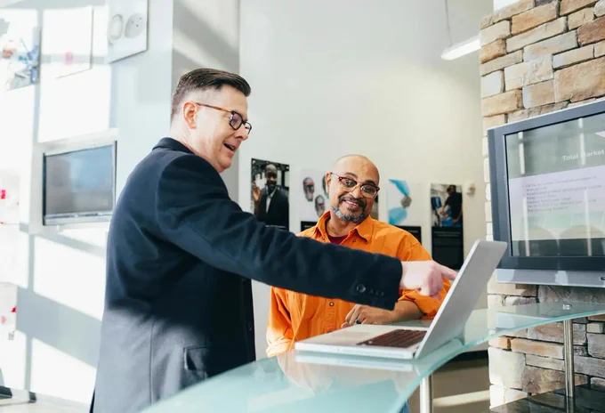Guide to choosing the right time clock software for your small business