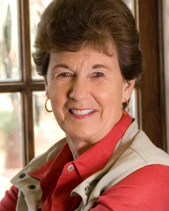 Headshot photo of Nancy de Grummond.
