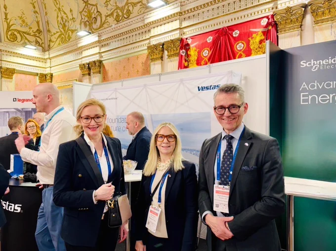 Left to right. Mrs. Tytti Ruponen, Ambassador Belen Sapag, and Örjan Andersson, President of Novia University of Applied Sciences and Honorary Consul of Chile in Vaasa