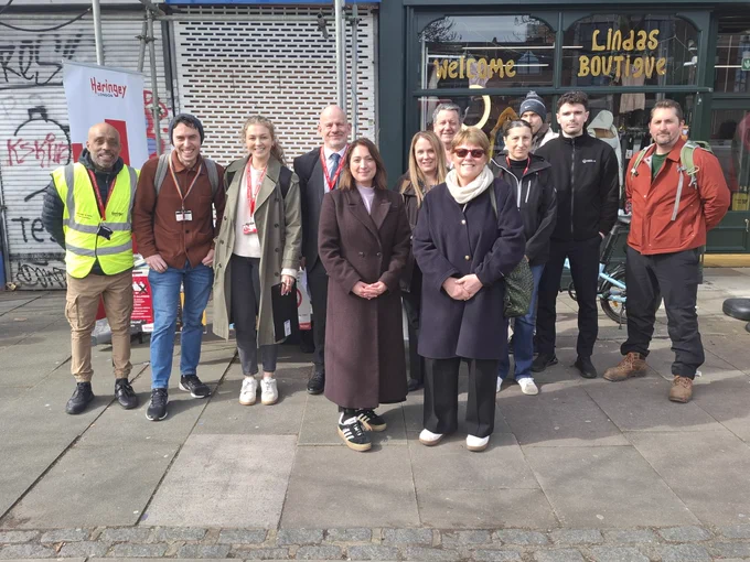 A pic from the ward walkabout as part of our ongoing Week of Action in Seven Sisters this lunchtime.