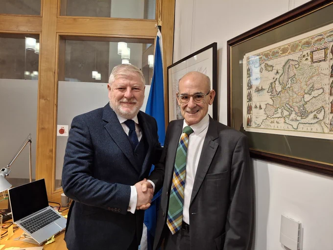 External Affairs Secretary Angus Robertson with the Brazilian Consul General, Joao Pedro Costa.