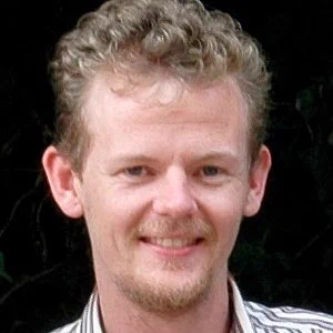 Tobias Osborne headshot