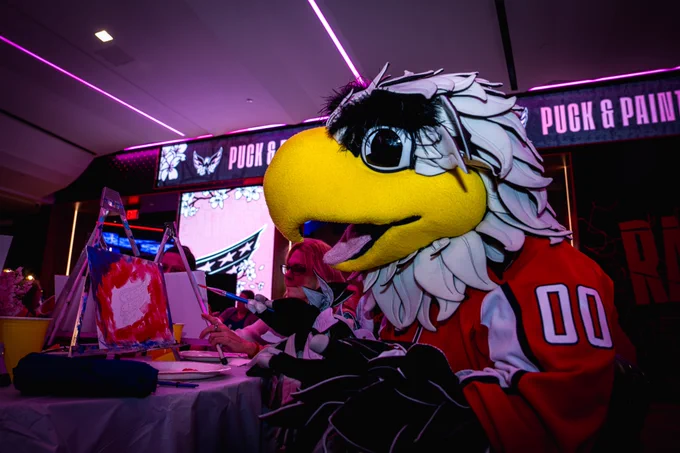 Slapshot paints a Screagle at District E.
