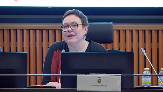 Sara García, secretaria de @AccionsindUSO, modera el debate sobre el futuro de las #pensiones en el @Congreso_Es. Gracias a Mercé Perea, presidenta del Pacto de Toledo, por su intervención decidida por las pensiones públicas, como defendemos desde la @merp_org.