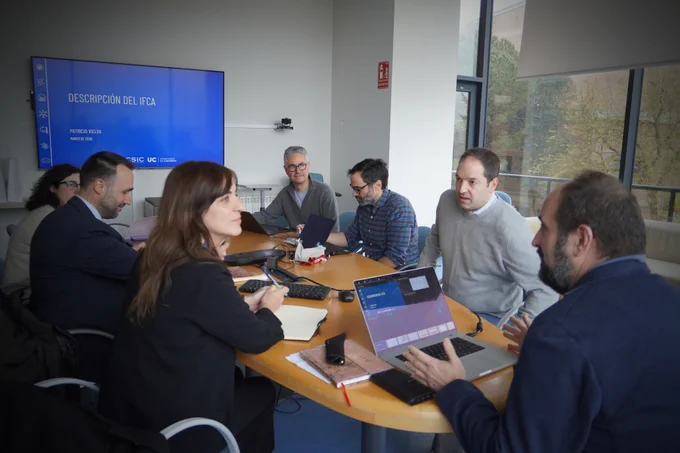 Reunió de l'equip de la consellera Núria Montserrat amb l'equip directiu de l'Institut de Física de Cantàbria
