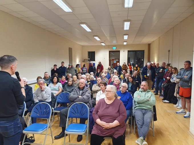 Public Meeting on 100 Student Accomodation units proposed for Rosemount Factory - Derry News (@DerryNow) digital report.

More than 100 residents from the Rosemount area of the city attended a public meeting in Brooke Park Leisure Centre organised by Derry City and Strabane District councillor Shaun Harkin (People Before Profit).

The meeting, held to discuss the 100 student accommodation units proposed for Rosemount Factory, took place on Tuesday evening.

The plan for the student accommodation forms part of the overall redevelopment of the Factory brought forward by Glen Development Initiative, The Village Hub and Ballymagroarty Hazelbank Community Partnership, and Foyleside Developments.

During the meeting speakers raised concerns about what they described as the lack of consultation around the proposal; traffic congestion; and public money totalling £1.5 million being paid to a private developer to purchase the Factory.

Those at the meeting also voiced opposition to 100 student a