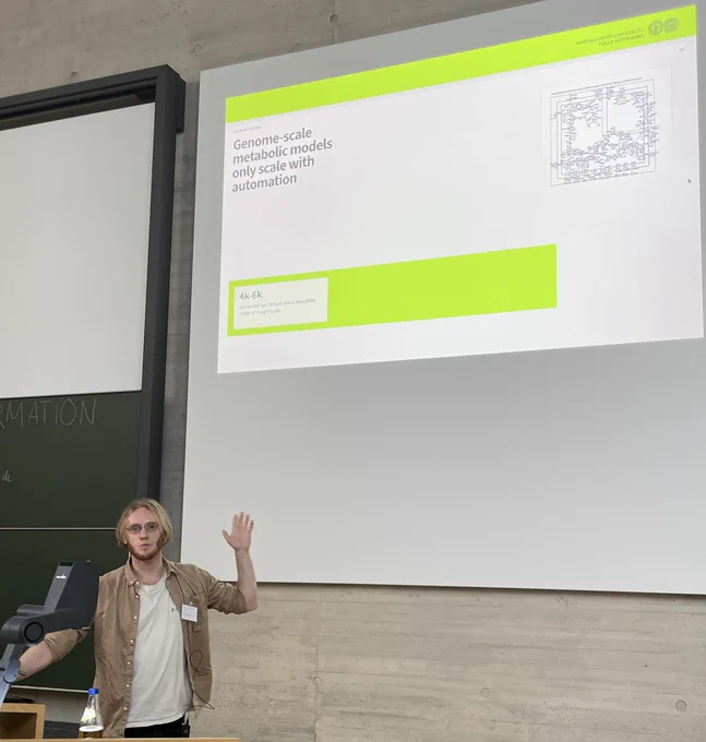 Dario Eltzner speaking.