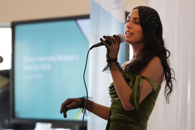 Singer Franki Barker kept everyone entertained at the award ceremony