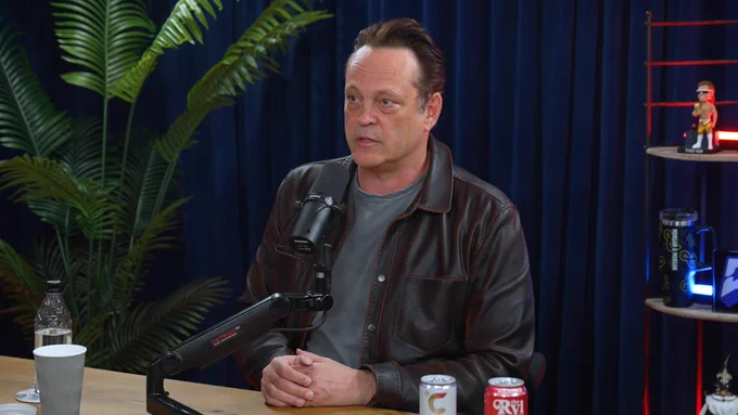 Vince Vaughn tells Theo Von that he thinks late night hosts are 'too political'