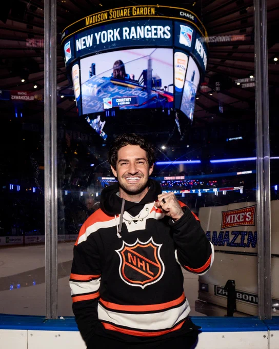 Alexandre Pato in an NHL sweater at the Rangers game.