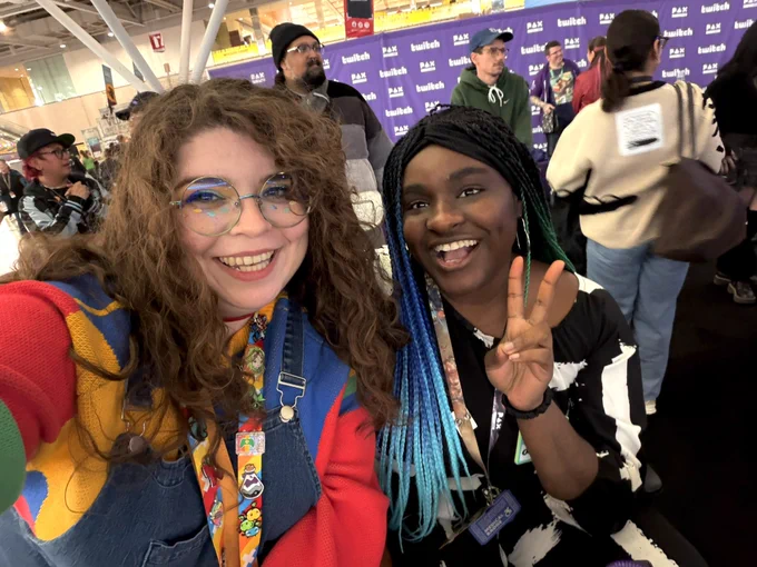 Kiwisnstars & OoeyGooee posing for a selfie
