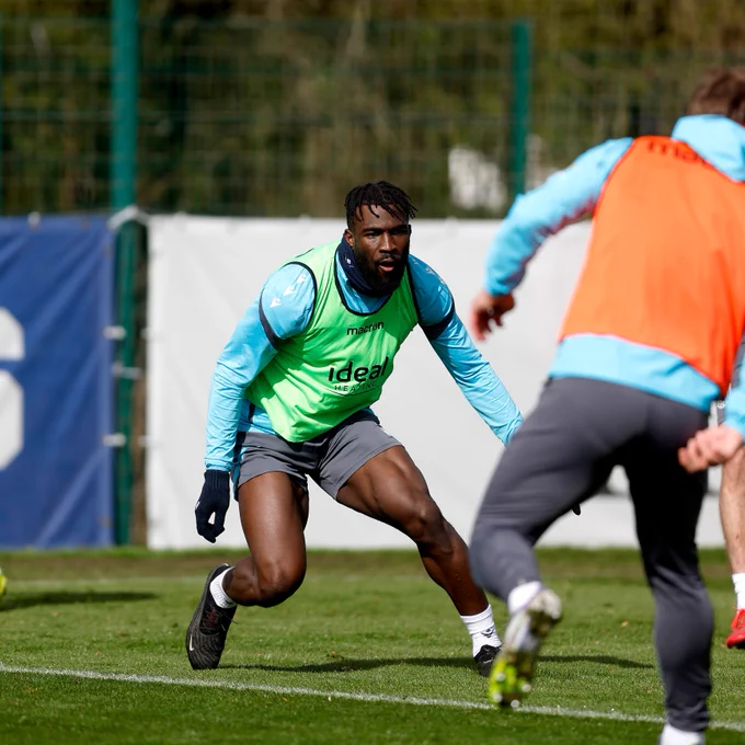 Daryl Dike in Albion training.