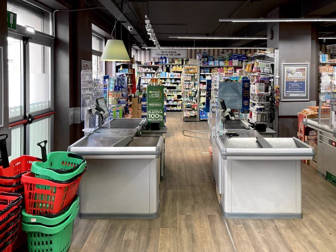 Checkout at the supermarket

https://stock.adobe.com/contributor/211338080/Whatson

#Checkout #supermarket #grocerystore #editorialphoto #adobestock #adobe #stockadobe