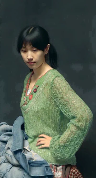 [TR] Leng Jun
İsimsiz (Yeşil Kazaklı Kadın)
Tuval üzerine yağlı boya
yaklaşık 2010’lar —Leng Jun, çağdaş Çin hiperrealizminin önde gelen isimlerinden biridir ve fotoğraf ile resim arasındaki sınırı belirsizleştiren son derece detaylı yağlı boya çalışmalarıyla tanınır. Portrelerinde, sıradan figürleri derin psikolojik yoğunluk taşıyan görsel anlara dönüştürür.

[ENG] Leng Jun
Untitled (Woman in Green Sweater)
Oil on canvas
c. 2010s — Leng Jun is a leading figure in contemporary Chinese hyperrealism, renowned for his meticulous oil paintings that blur the boundary between photography and painting. His portraits often capture subtle psychological depth, elevating everyday subjects into moments of intense visual contemplation.