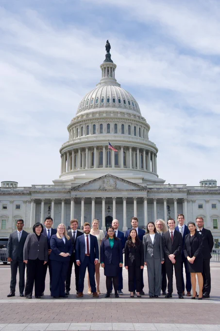National Lab Research SLAM finalists from each of the 17 DOE national laboratories. 