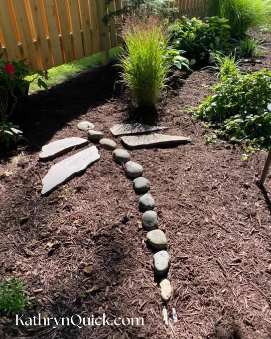 Photo of a section of my garden with a dragonfly made out of stepping stones and rocks.

Happy National Garden Day!

#NationalGardenDay #gardening #dragonfly #amreading #kathrynquickbooks #kathyequickbooks www.kathrynquick.com