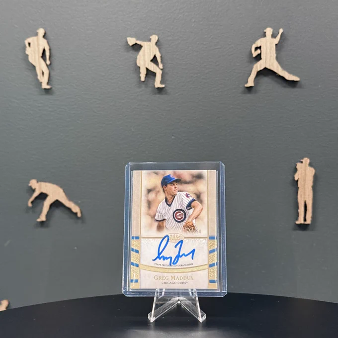 2021 Topps Tier 1 Autograph Card
Greg Maddux, Chicago Cubs (46/50)