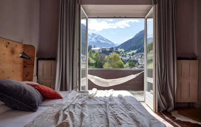 In search of the Alpine Cure - Bad Gastein / Flying Baguette