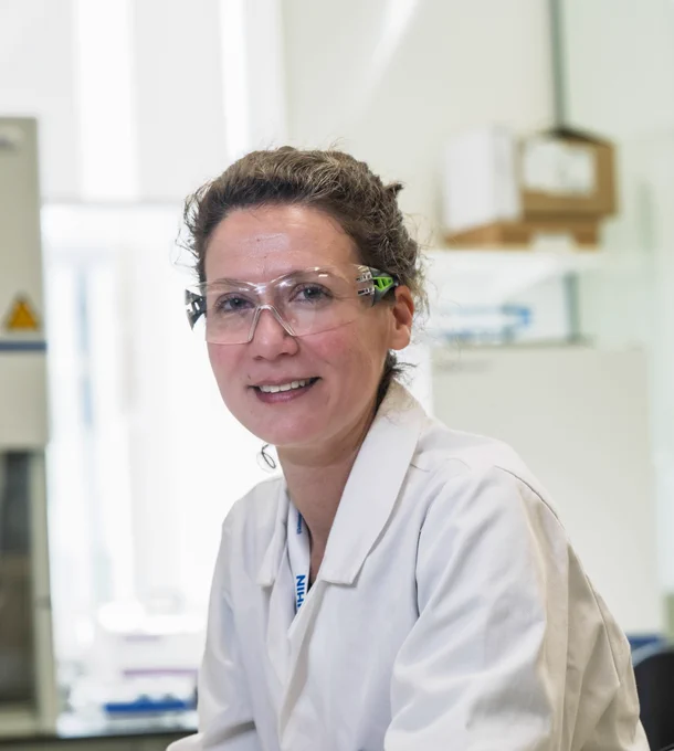 Dr Nela Nikolic