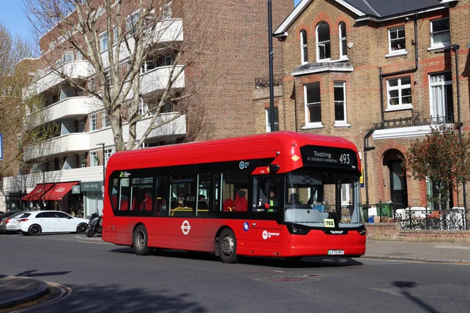 Transport UK 1316 (LV75HHT) is a red Wright GB Kite Electroliner and is pictured in Richmond as it heads to Tooting, St George's Hospital on route 493.