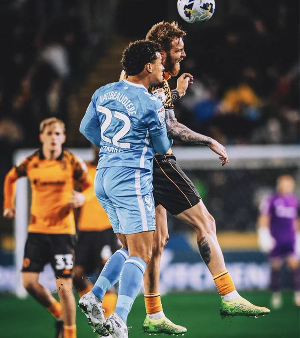 Joel Latibeaudiere challenges for the ball vs Hull tonight.