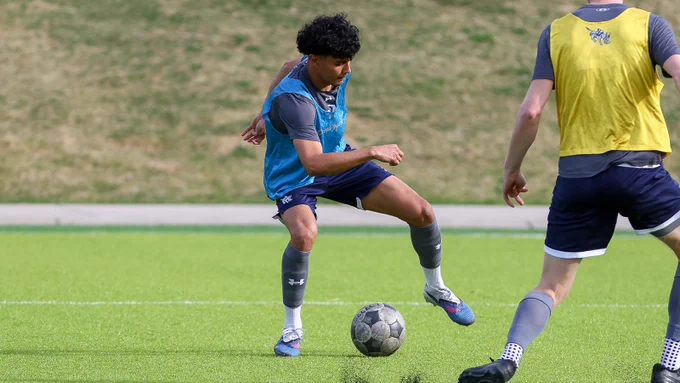 Aidan Sanchez hits the brakes in short field drills