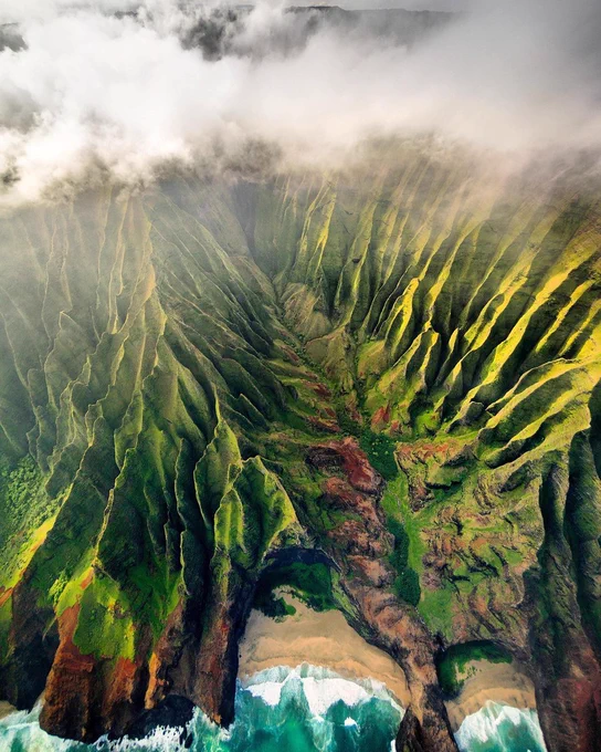 The Garden Isle. Hawaii 
cc: @chrisburkard
