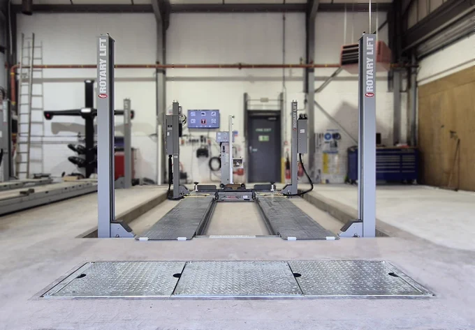 New Class IV MOT ATL bay supplied by garage equipment supplier Gott Technical Services.