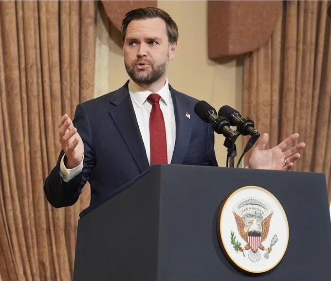 https://www.theguardian.com/world/live/2026/apr/11/middle-east-crisis-live-iranian-officials-arrive-in-islamabad-for-conditional-peace-talks-with-us
