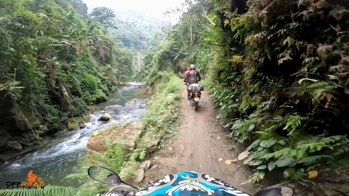 The closer the trail hugged the stream, the more alive everything felt. Let's go! 😎
vietnam, motorbike, motorcycle, motocross, scooter, touring, tours, journey, voyage, adventures, rides, trips, holidays, vacation, travel, holiday, trip, ride, adventure, hire, rental, offroad, fun rides, motorbiking, motorcycling, dirtbike, dual enduro, honda, XR150L, CRF250L, CRF300L, XR250, guided, self guided, offroad vietnam, vietnam offroad, less ridden, quiet corners, vietnam motorbike tours, motorbike tours vietnam, vietnam by motorbike, vietnam motorcycle tours, motorcycle tours vietnam, vietnam by motorcycle, vietnam dirtbike tours, dirtbike tours vietnam, vietnam by dirtbike, roof tracks, reliable bike, village track, untouched places, backroad, rough ride, amazing dirt track, off the beaten track, off the tourist trails, away from tourist path, not for the faint of heart, spirit of riding, distant lands, the rhythm of the wheels, turn routine into adventure, an act of perspective