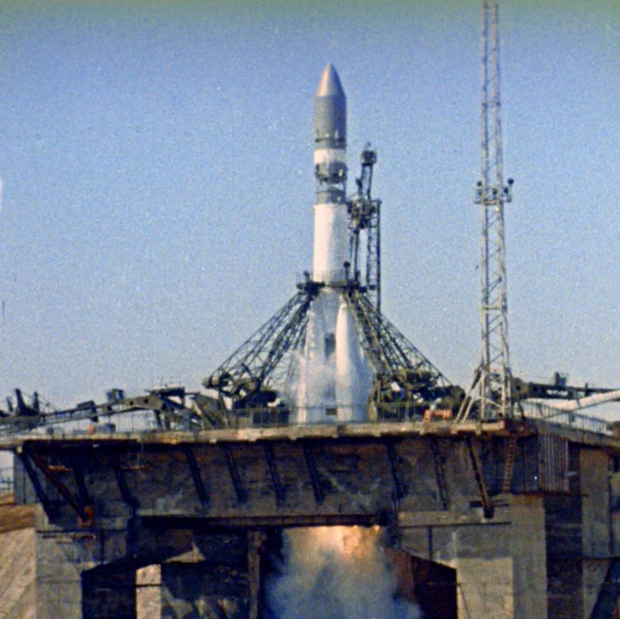 On April 12, 1961,  65 years ago, Soviet cosmonaut Yuri #Gagarin became the first human to journey into outer space and orbit the Earth.


Happy Space Day ! 


#spaceday 

#Vostok1 

#FirstInSpace 

#roscosmos 

#baikonur 

#cosmodrome 

#spaceexploration 

#sputnik 

#spacestation 

#iss 

#nasa

#nasaartemis 

