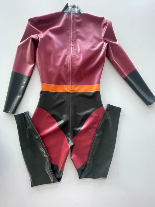 a custom catsuit from www.kinkprojects.com