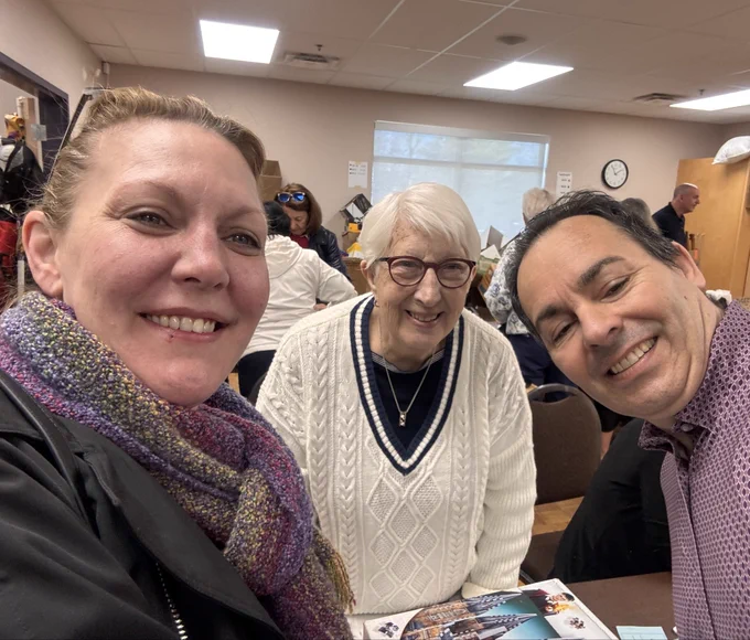 Snagging deals and working hard for charity🎗️Lots of good stuff left. Sun is shining and the lines move quick. And all for a good cause. Come on down! 

#MillenniumGroupRealEstate #KendraCutroneBroker #TonyCutroneRealtor