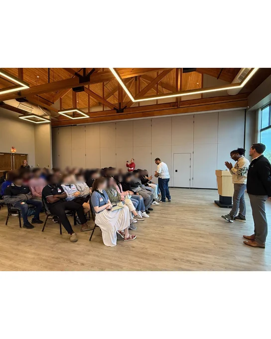 W&M faculty and students are partnering with Williamsburg-James City County Schools  to support multilingual learners and build meaningful connections. Recently, 35 multilingual learner students in high school and middle school visited campus for W&M Visit Day.
