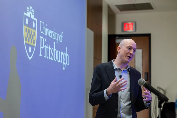 Colin Huwyler delivers the keynote address