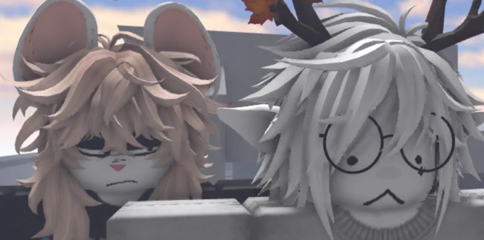 *I DO NOT OWN THE AVATAR ON THE LEFT, THATS ANOTHER PLAYER*

!!!!!!!!!