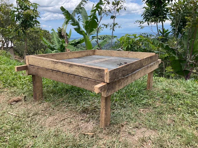 drying table. Size for easy adjusting on steep hills