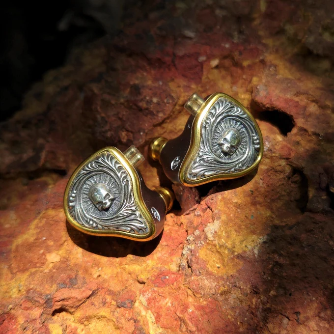 Faceplates are handcrafted in solid 925 silver