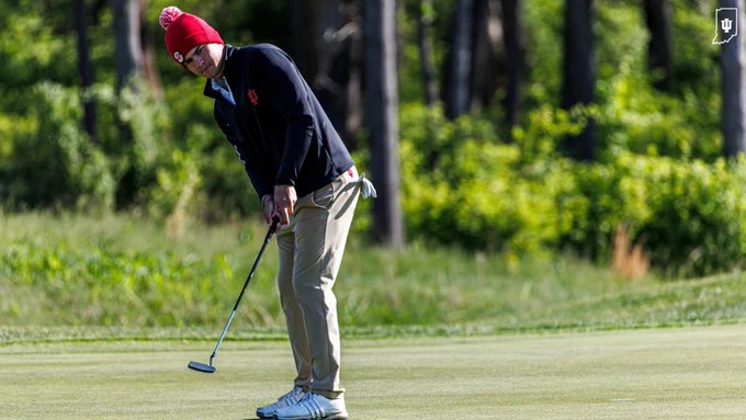 Neri Checcuci putts the ball during the Hoosier Collegiate Invitational.