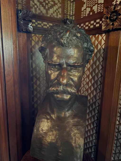 The Mark Twain statue at the Mark Twain House in Hartford, CT
