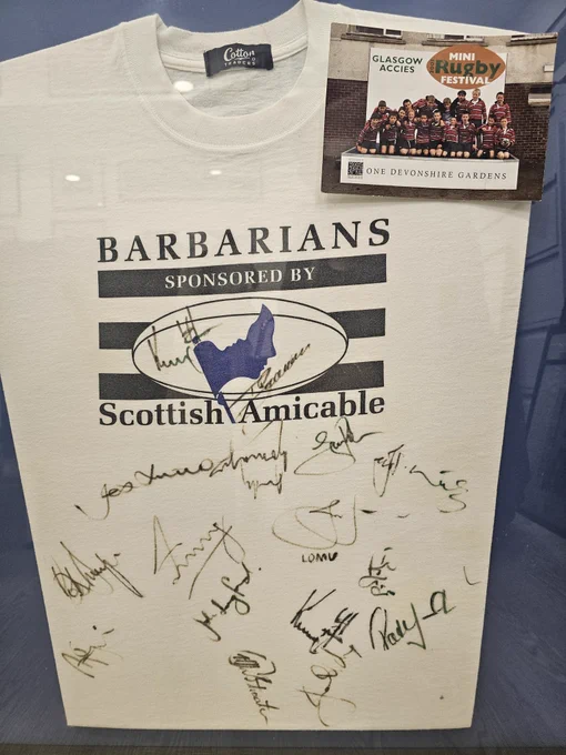 Barbarians signed shirt and photo of Glasgow Academy mini rugby festival team. C. 2000 - 2001