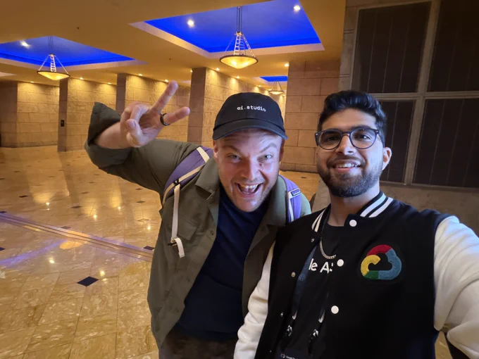 Selfie with Thor at GDE Summit Google Cloud Next