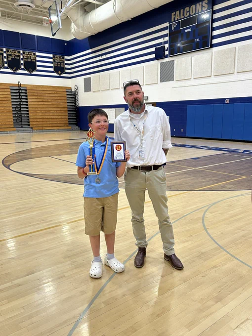 Linthicum ES student Regional 24 Game winner and principal, Scott Simpson.
