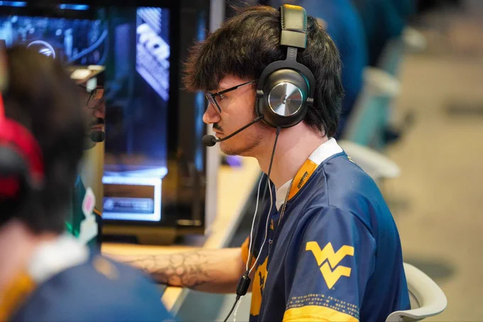 Dinxx competes at the NACE Grand Finals
