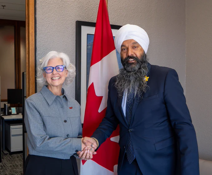 Le secrétaire d’État Sarai rencontre la cheffe de la direction de FinDev, Lori Kerr.