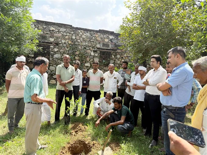 Agro-forestry training program in action to promote livelihood opportunities and build climate resilient communities.