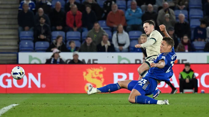 Macaulay Langstaff shoots to equalise for Millwall against Leicester City.