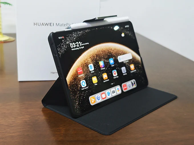 Compact tablets are evolving. The Huawei MatePad Mini brings portability and productivity together.
Here is my full UAE review with real-world insights.