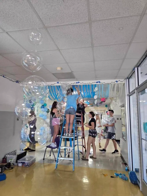 STUCO Decorating for Homecoming