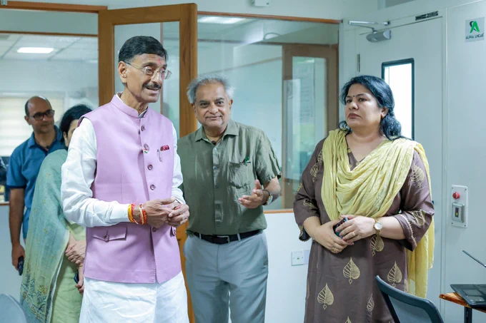Amrita Vishwa Vidyapeetham welcomed Shri Sanjay Seth, Hon’ble Minister of State for Defence, to the Amritapuri campus on May 8, 2026.

His presence strengthens the dialogue between academia and national service — a core value that defines Amrita’s mission.

#Amrita #Amritapuri